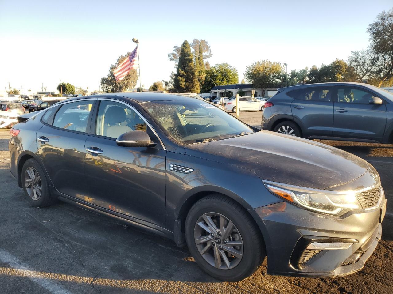 2020 KIA OPTIMA LX - Фото 4