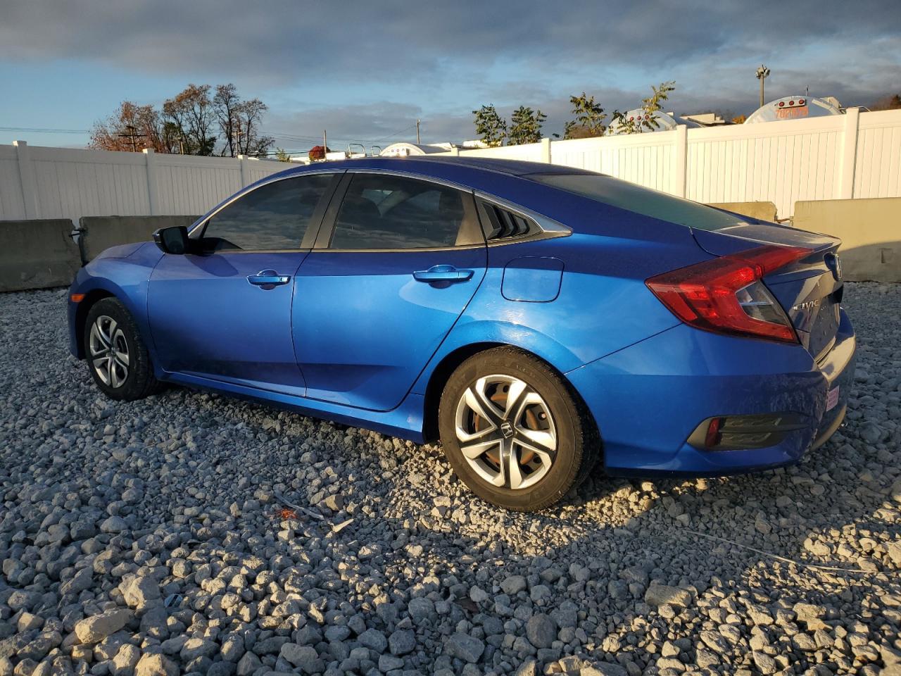 2017 HONDA CIVIC LX - Фото 2
