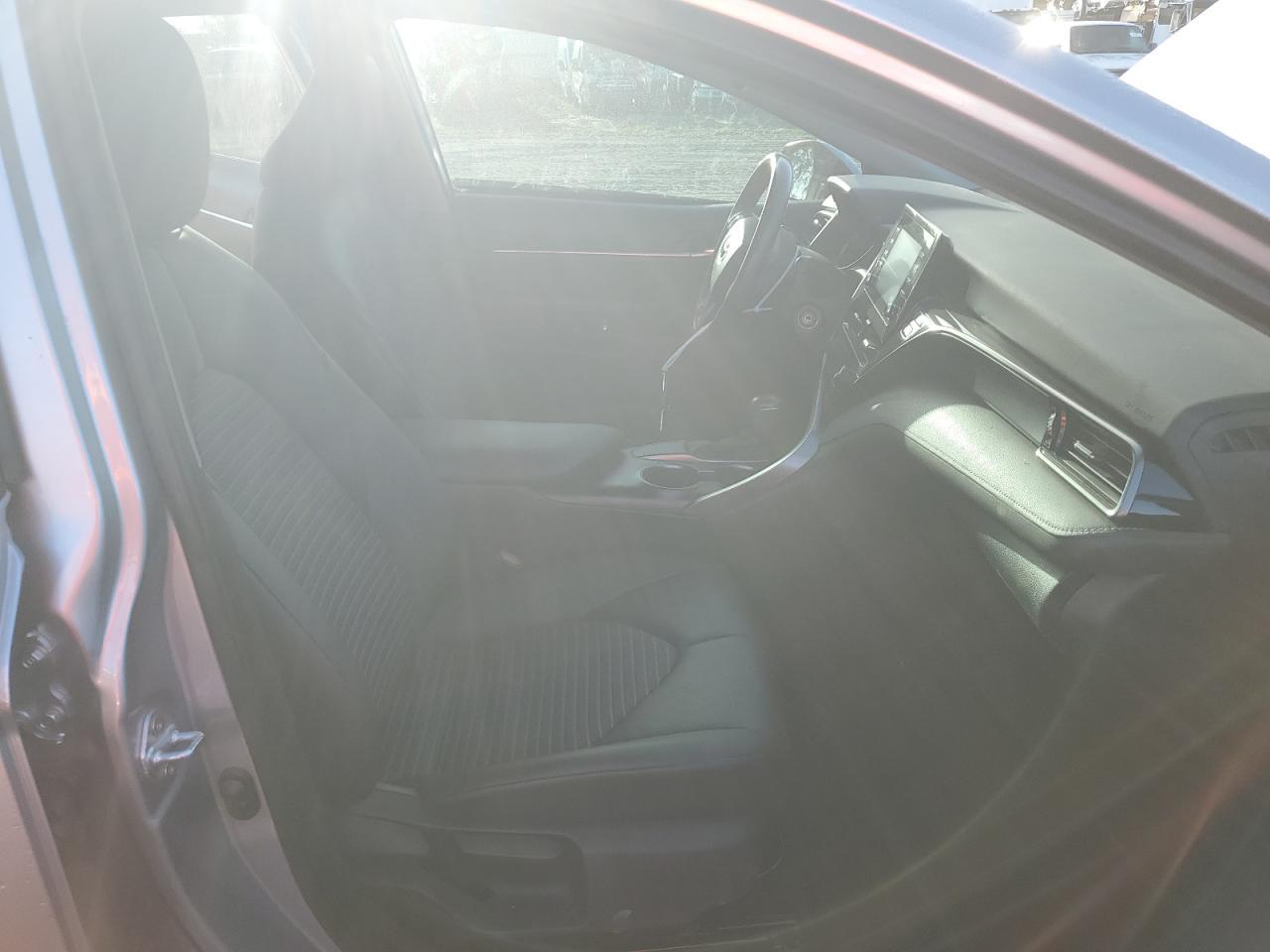 2021 TOYOTA CAMRY SE - Фото 7