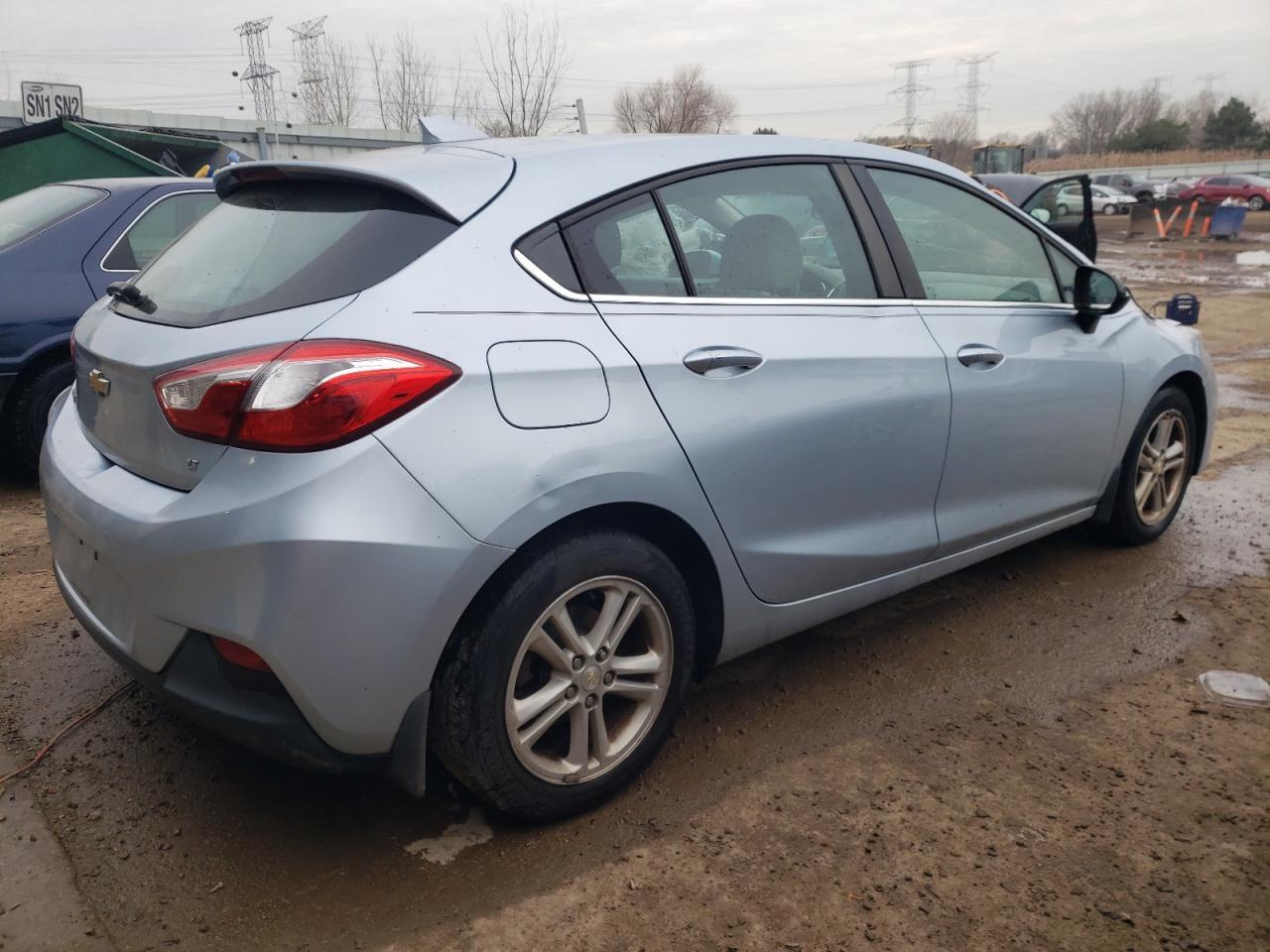 2017 CHEVROLET CRUZE LT - Image 3