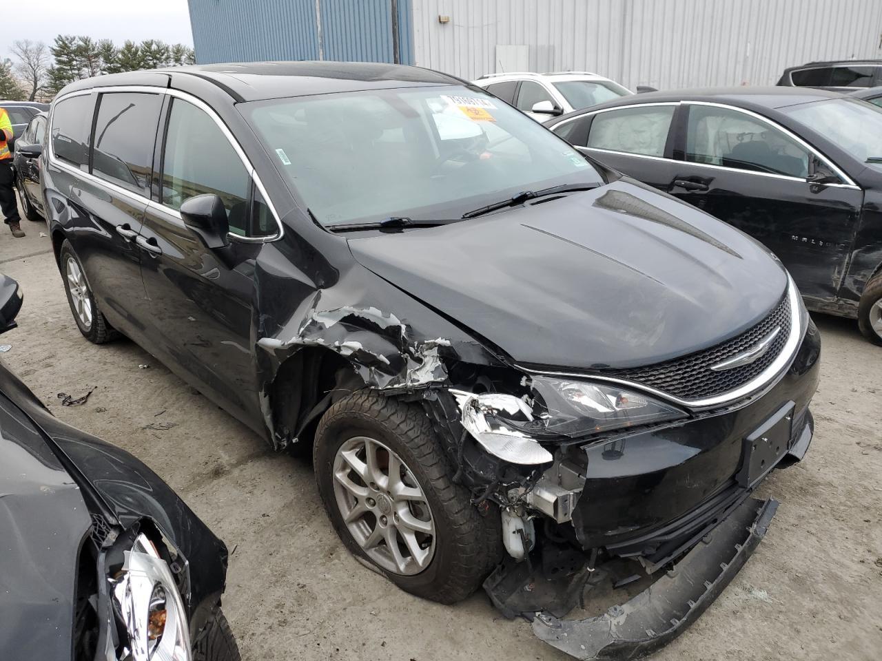 2017 CHRYSLER PACIFICA T - Image 4