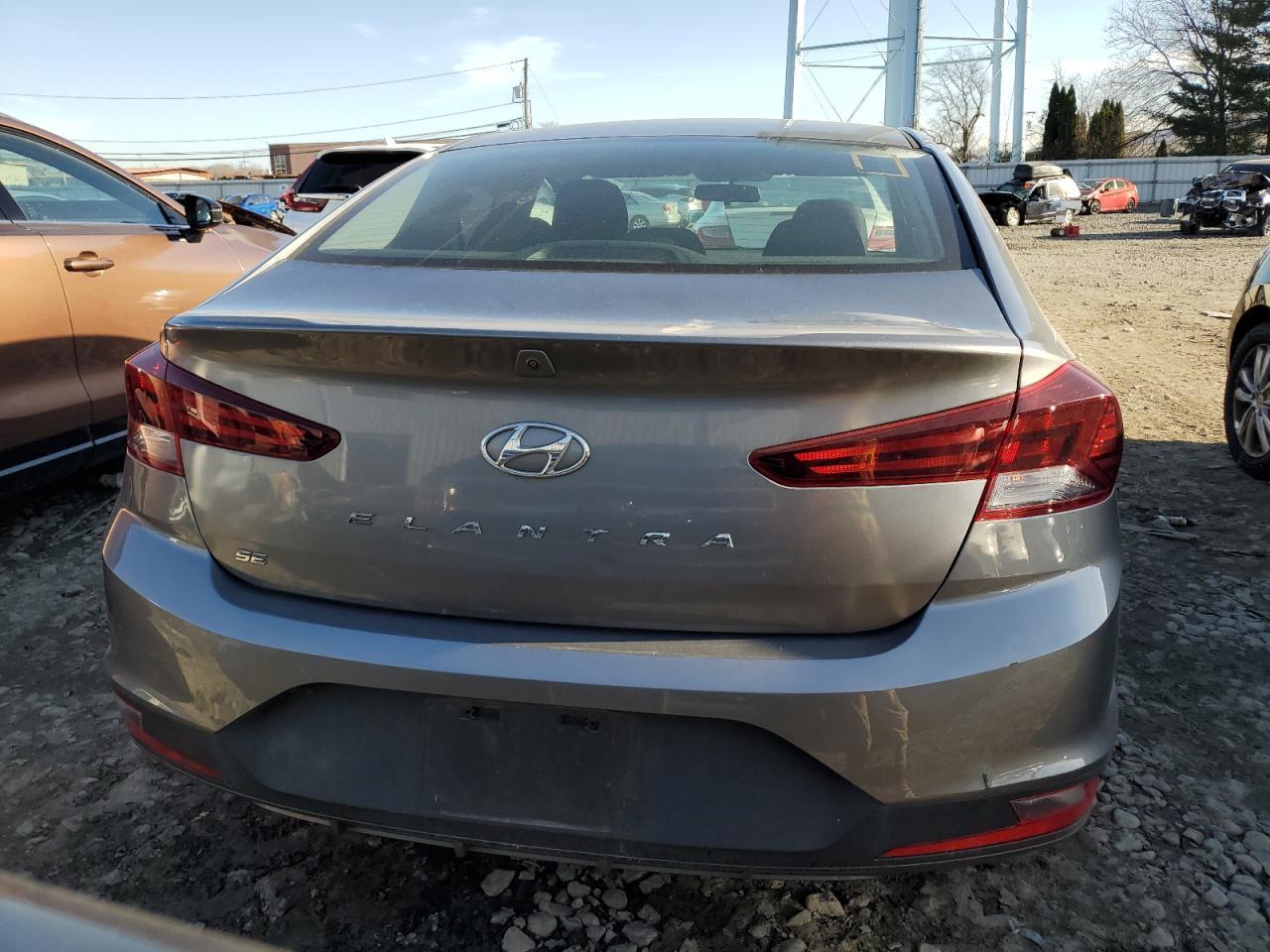 2019 HYUNDAI ELANTRA SE - Фото 6