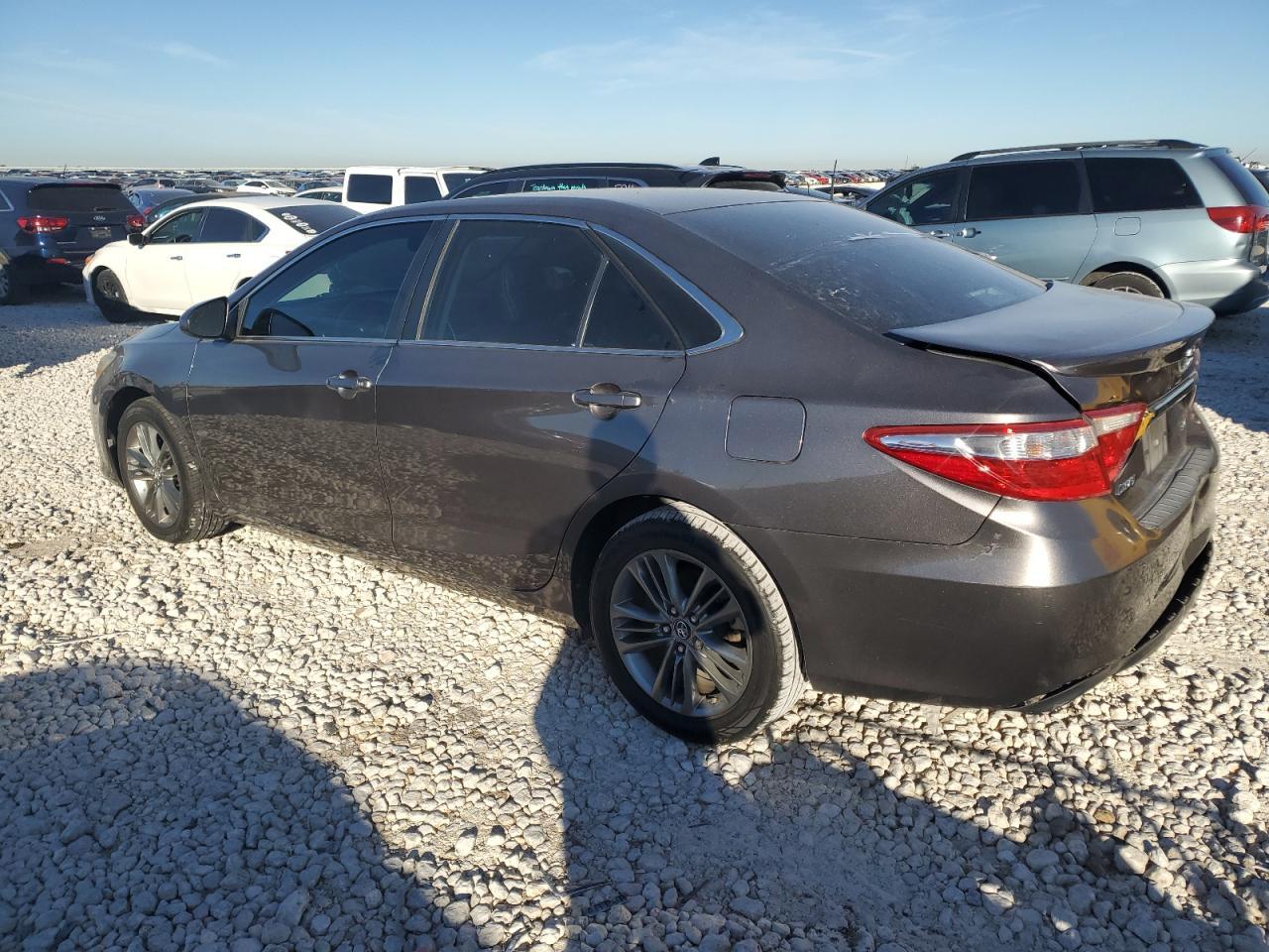 2016 TOYOTA CAMRY LE - Фото 2