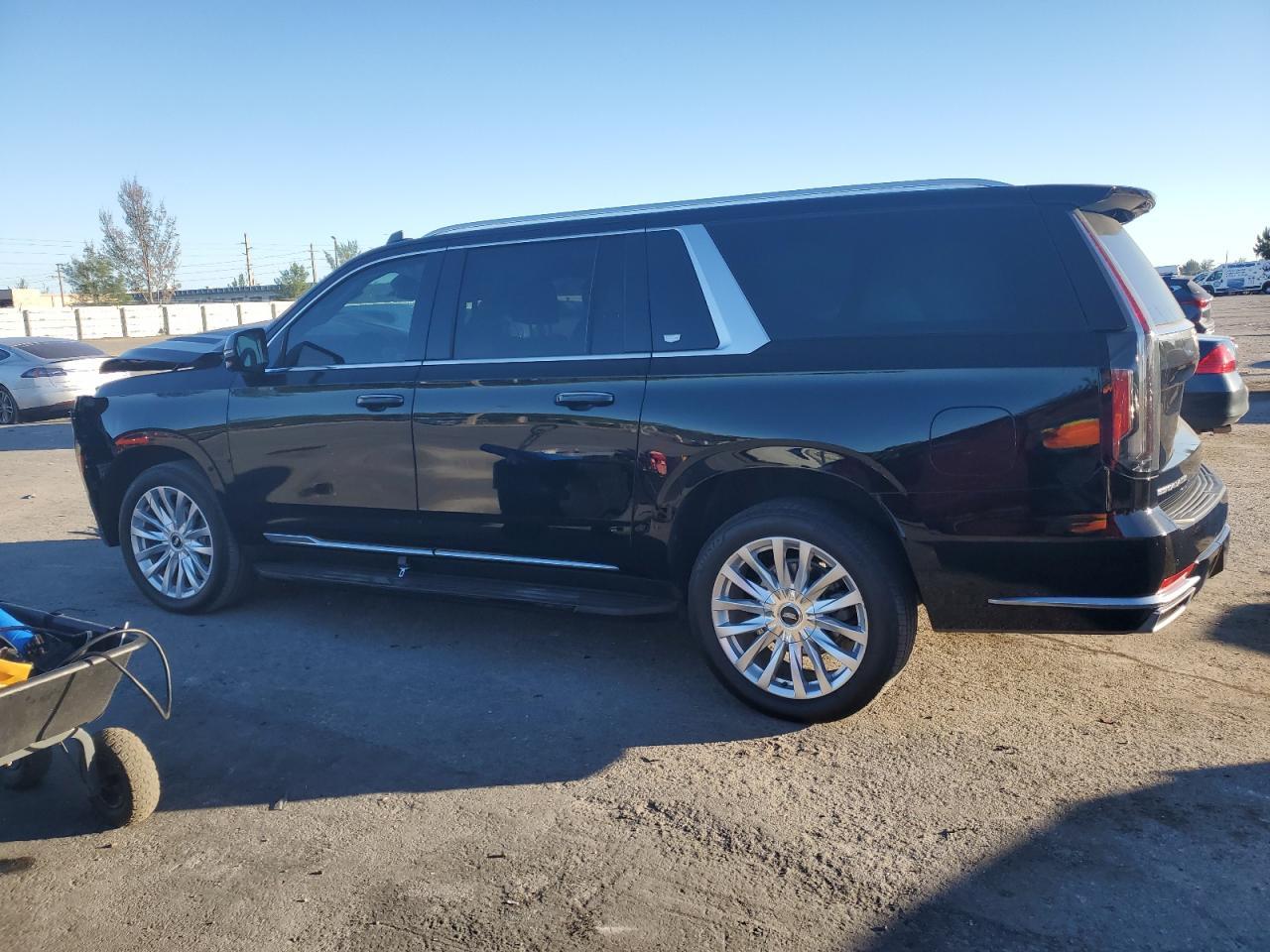 2023 CADILLAC ESCALADE E - Фото 2