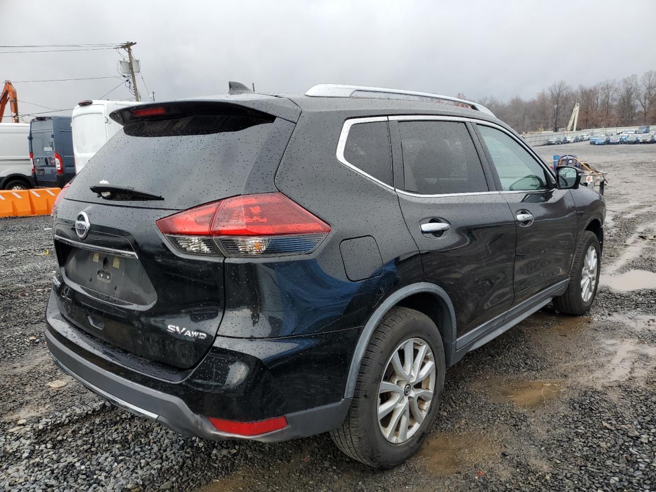 2018 NISSAN ROGUE S - Фото 3