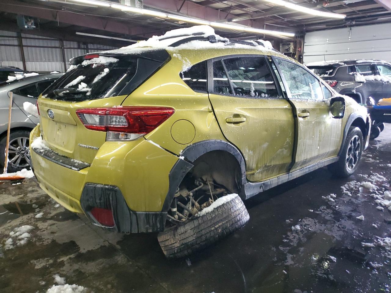 2021 SUBARU CROSSTREK - Фото 3