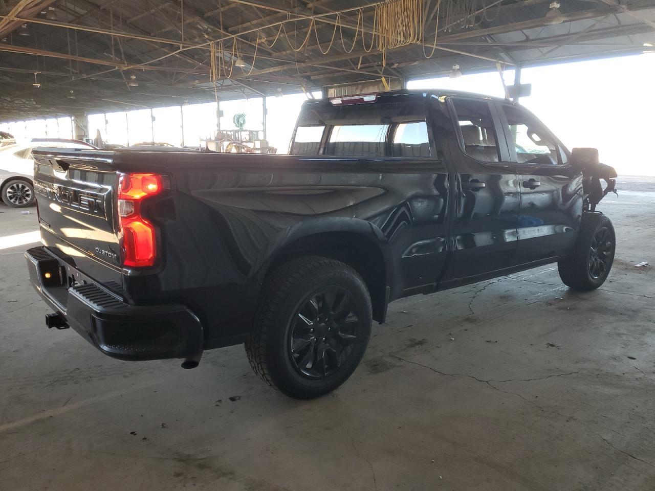 2021 CHEVROLET SILVERADO - Фото 3