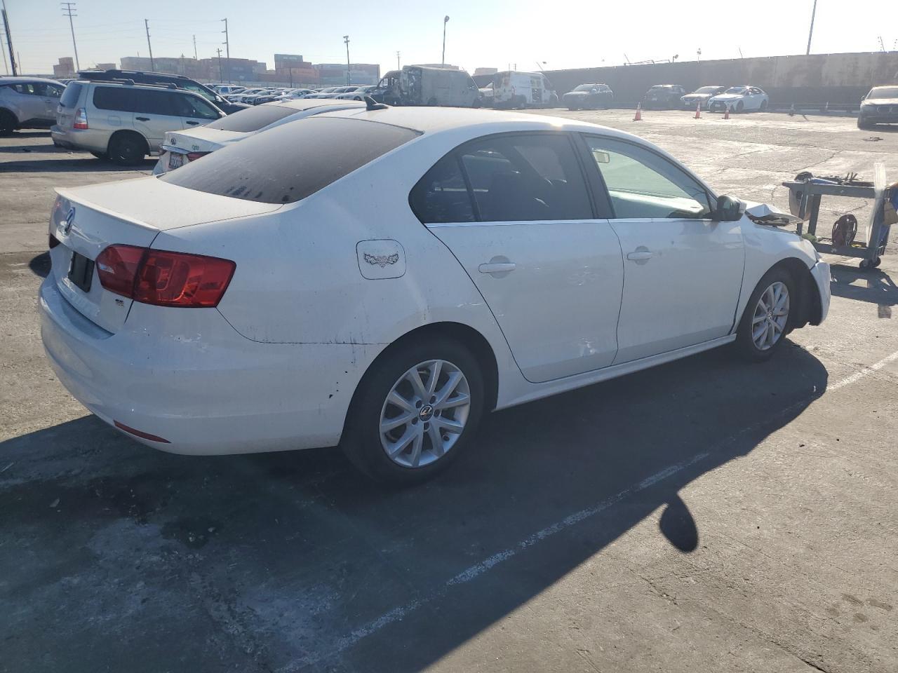 2014 VOLKSWAGEN JETTA SE - Image 3
