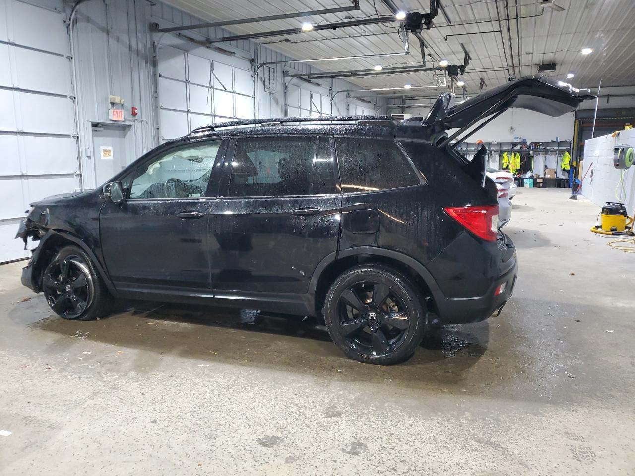 2021 HONDA PASSPORT E - Image 2