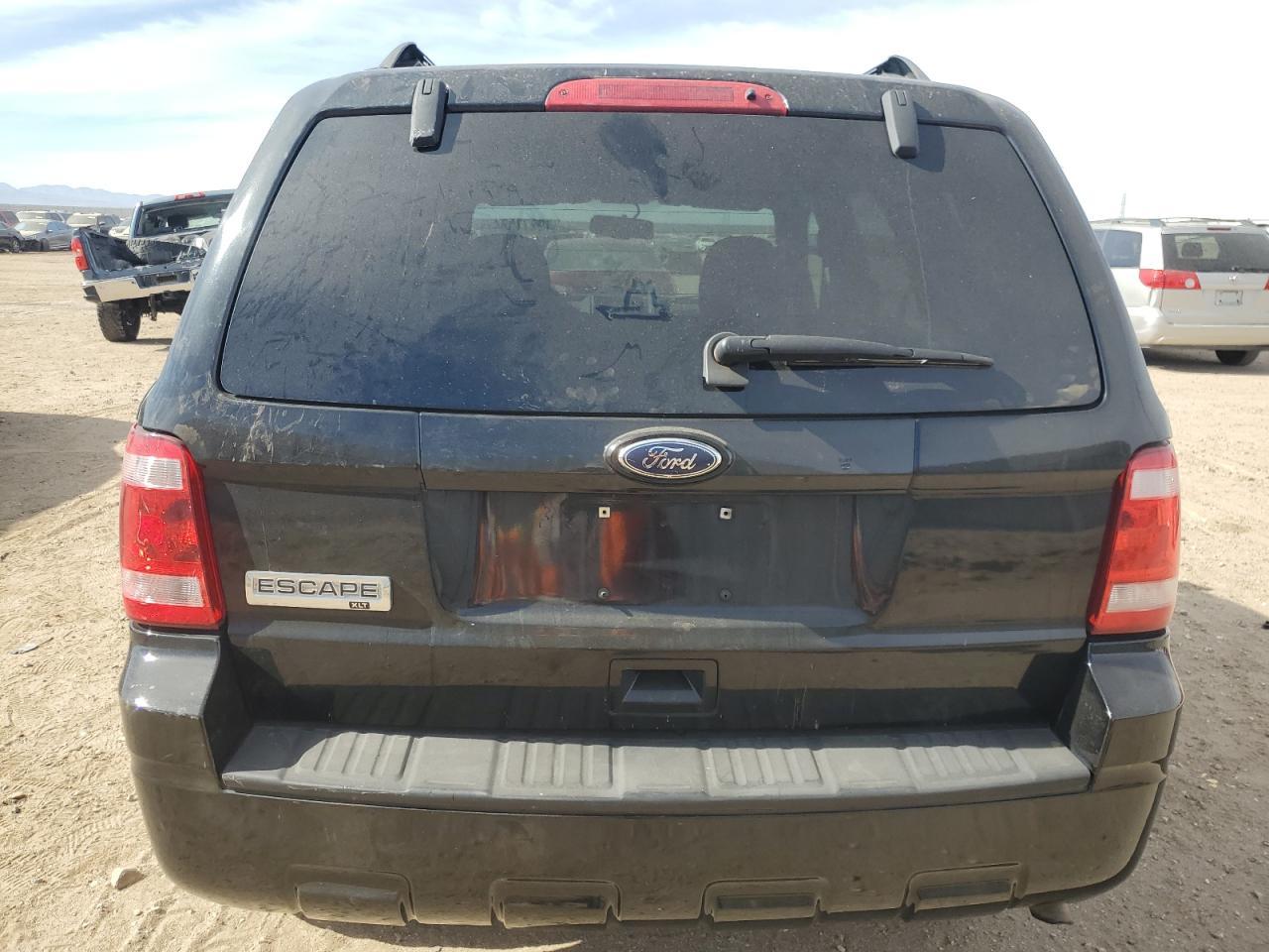 2010 FORD ESCAPE XLT - Image 6