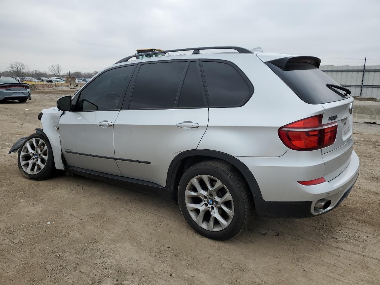 2011 BMW X5 XDRIVE3 - Image 2