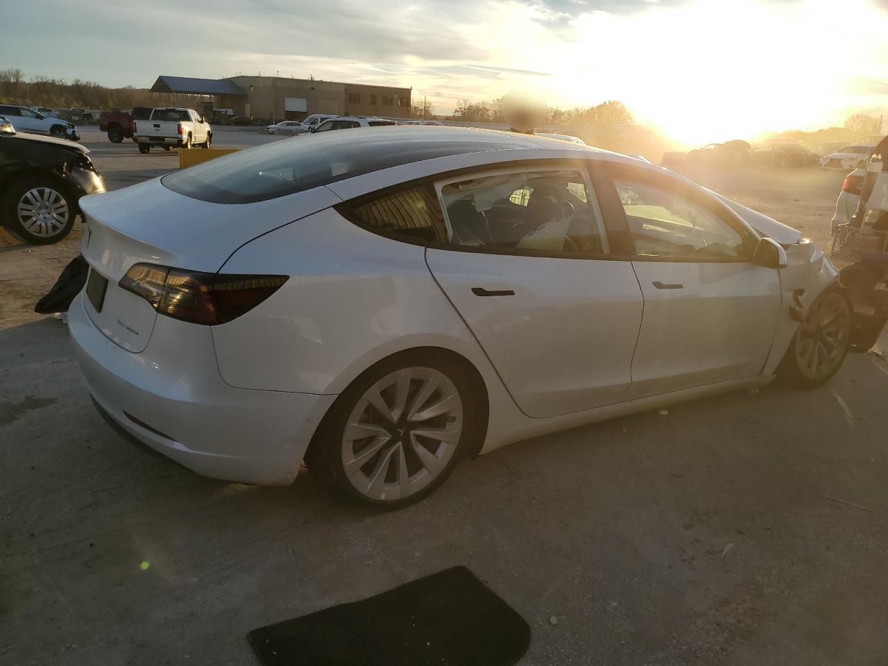 2022 TESLA MODEL 3 - Image 3