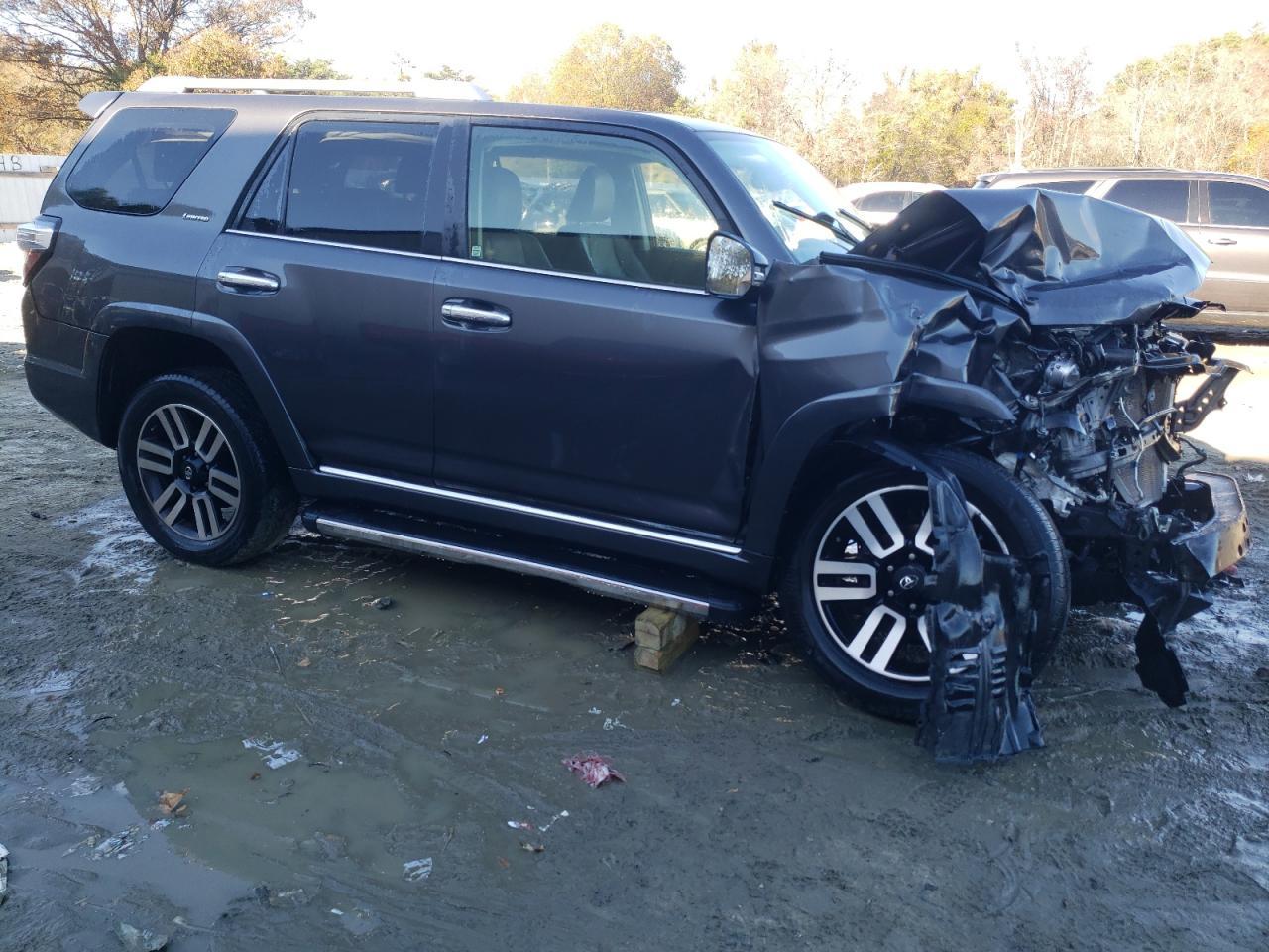 2017 TOYOTA 4RUNNER SR - Фото 4