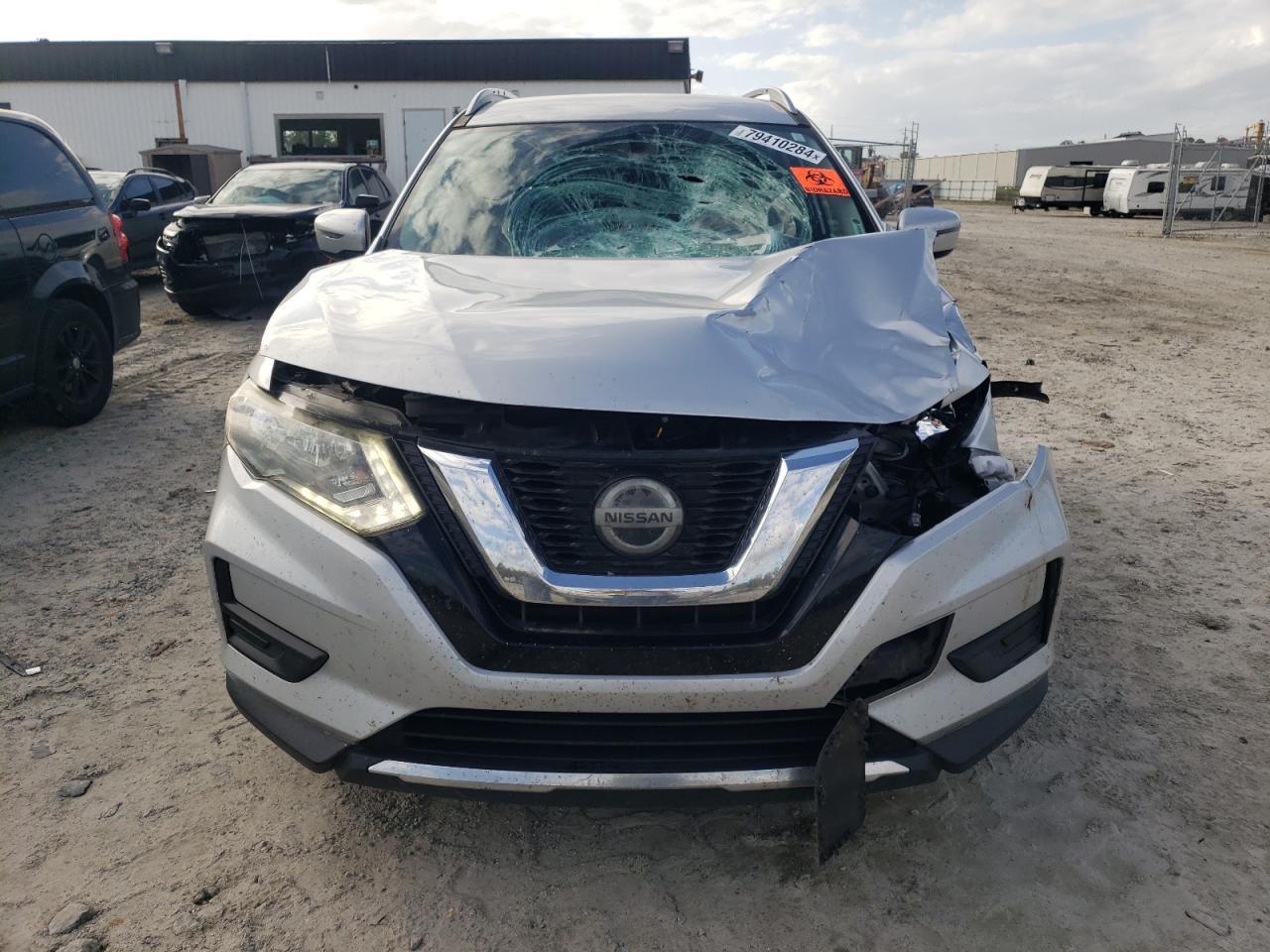 2018 NISSAN ROGUE S - Фото 5