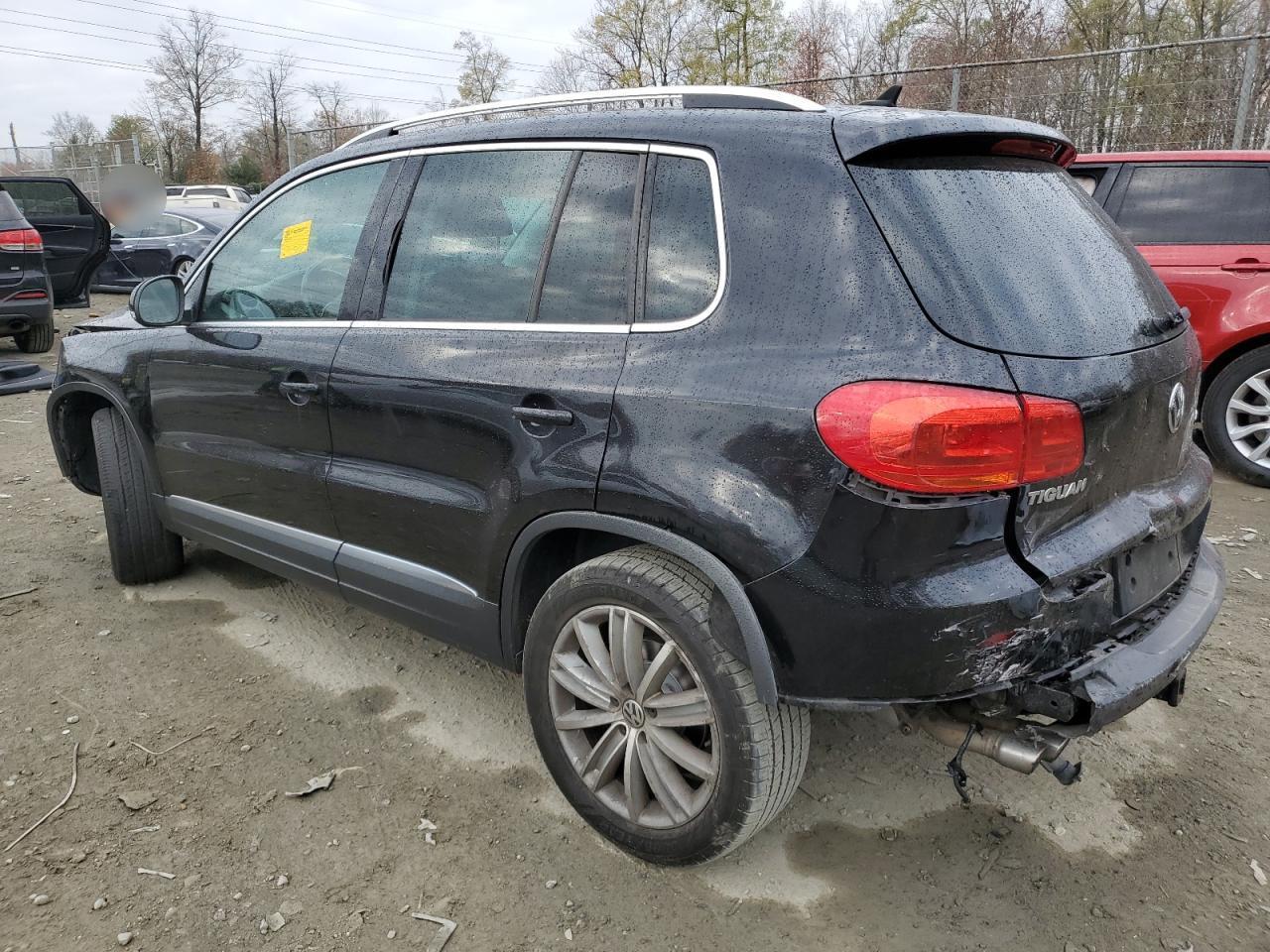 2015 VOLKSWAGEN TIGUAN S - Фото 2