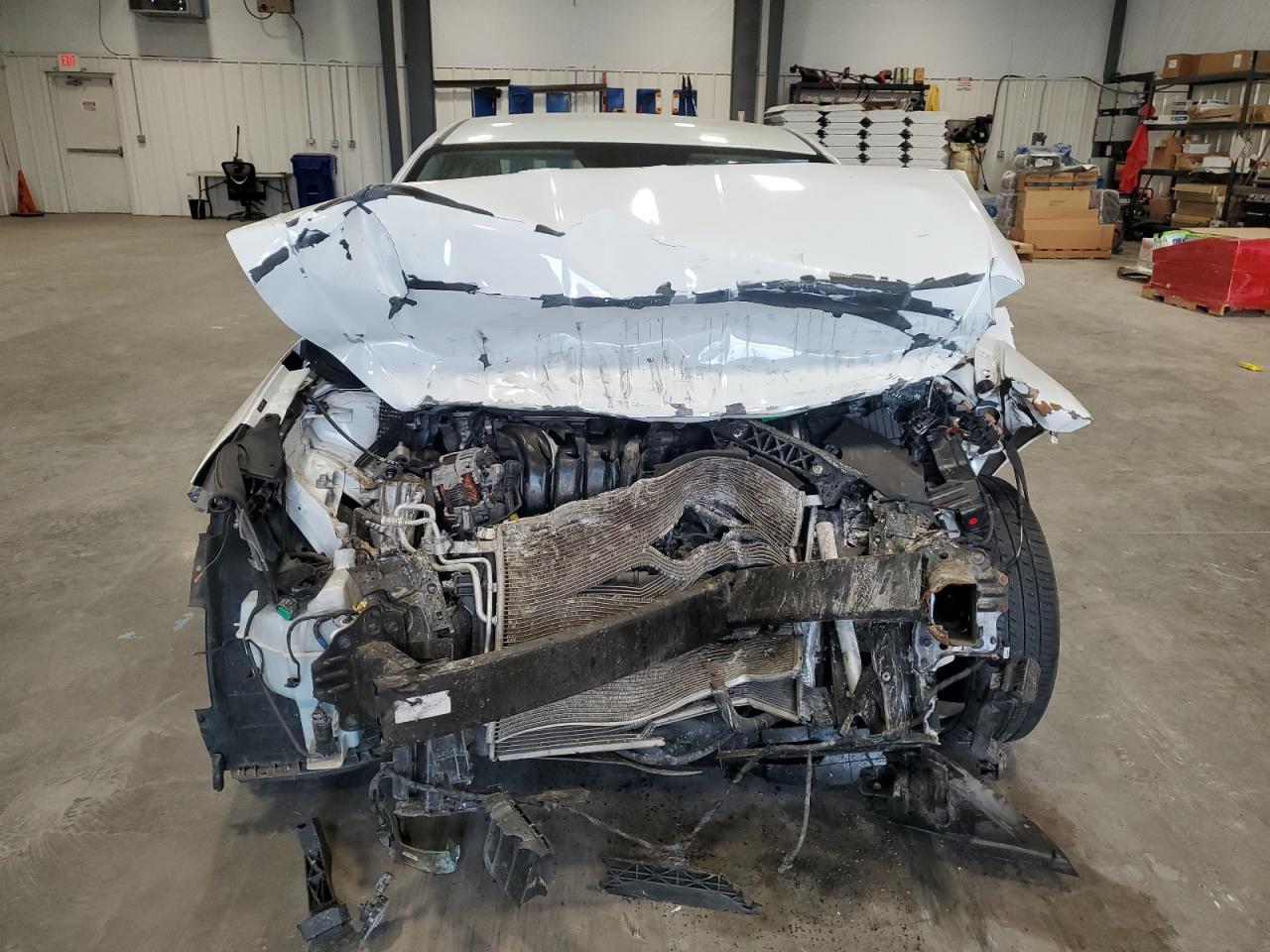 2019 HYUNDAI ELANTRA SE - Фото 5