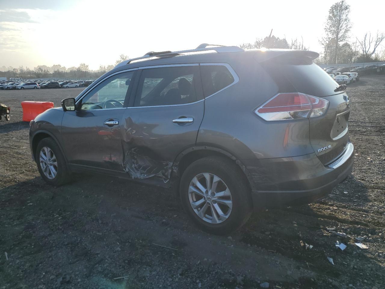 2015 NISSAN ROGUE S - Фото 2