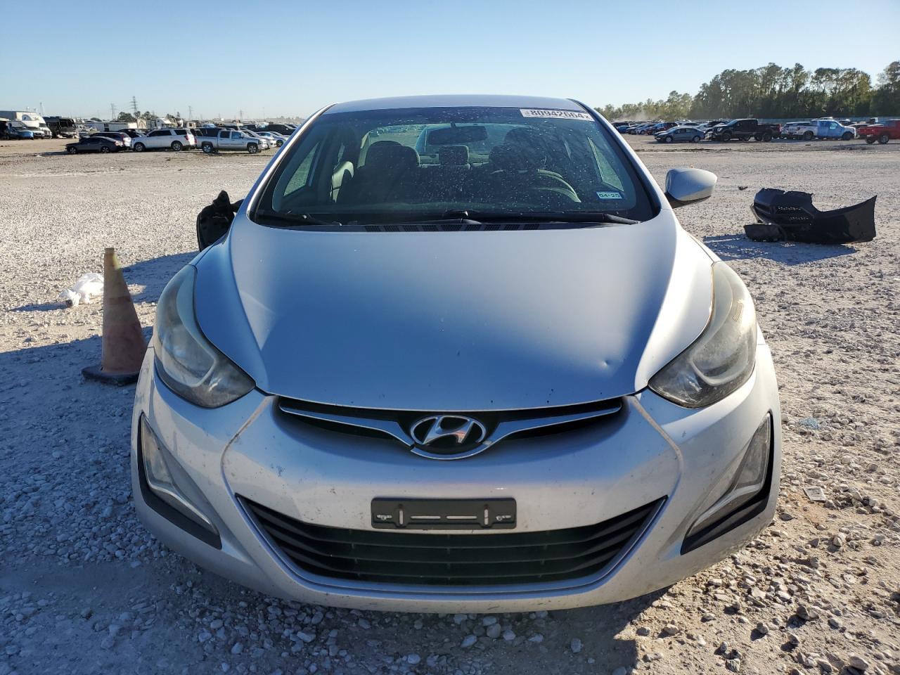 2014 HYUNDAI ELANTRA SE - Image 5