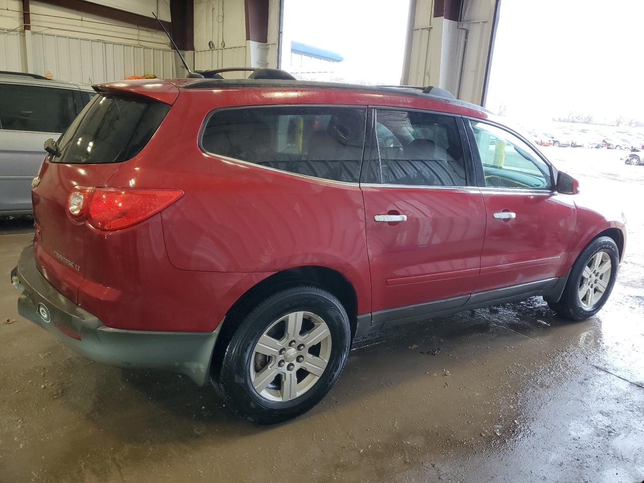 2012 CHEVROLET TRAVERSE L - Фото 3