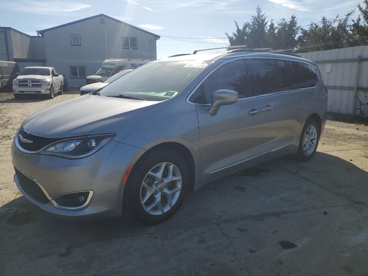 2017 CHRYSLER PACIFICA T