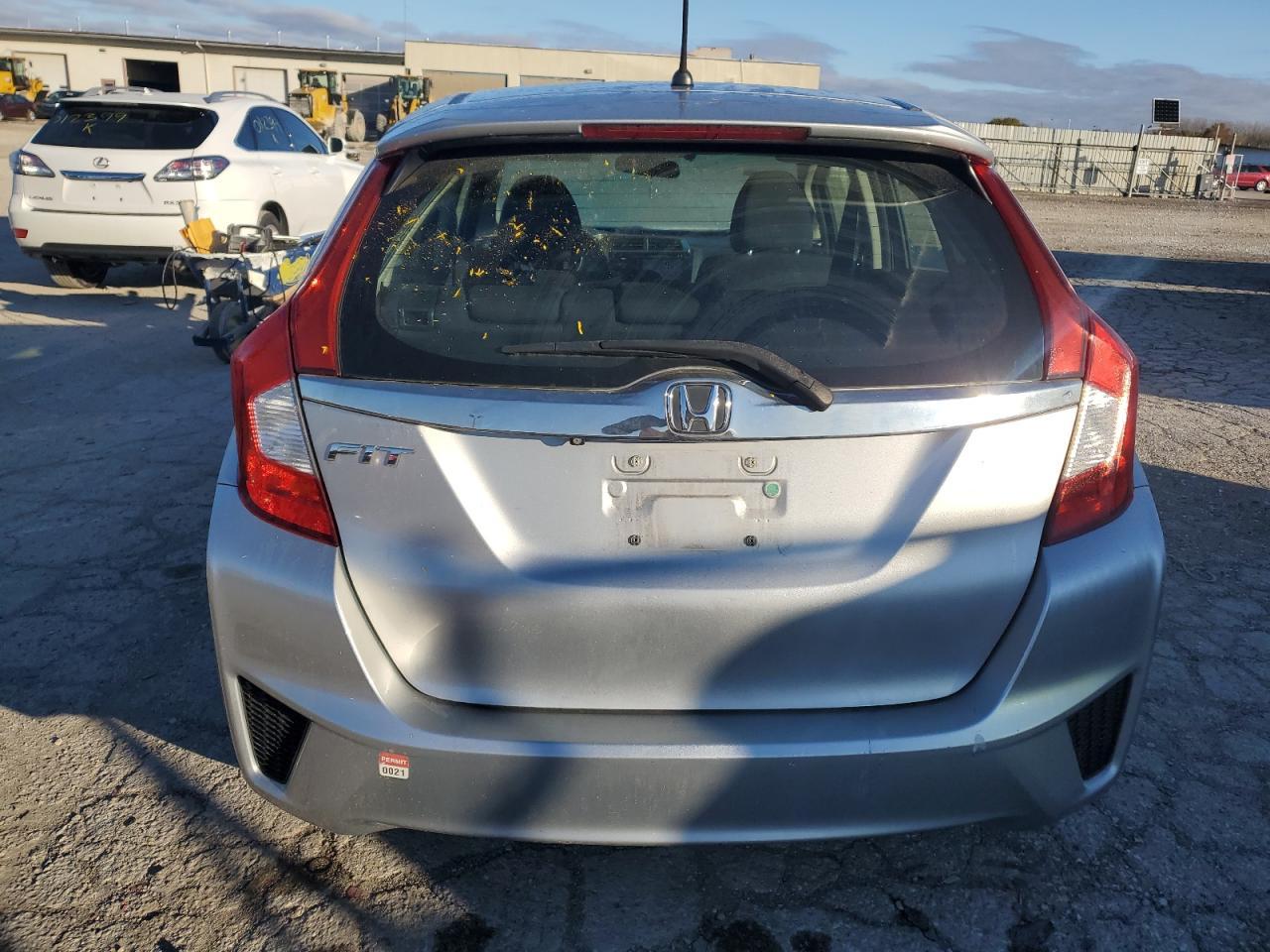 2015 HONDA FIT EX - Image 6