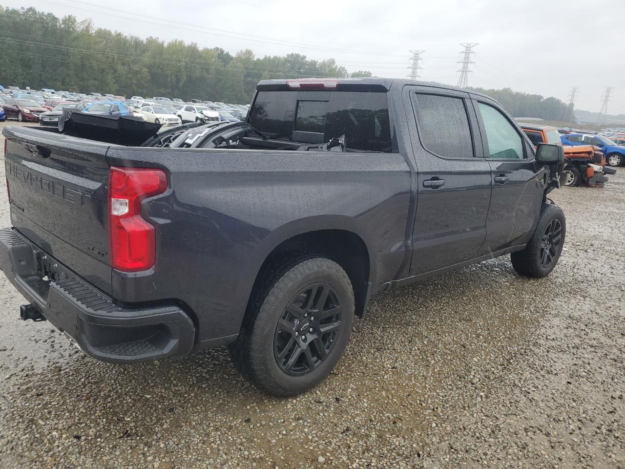 2024 CHEVROLET SILVERADO - Image 3
