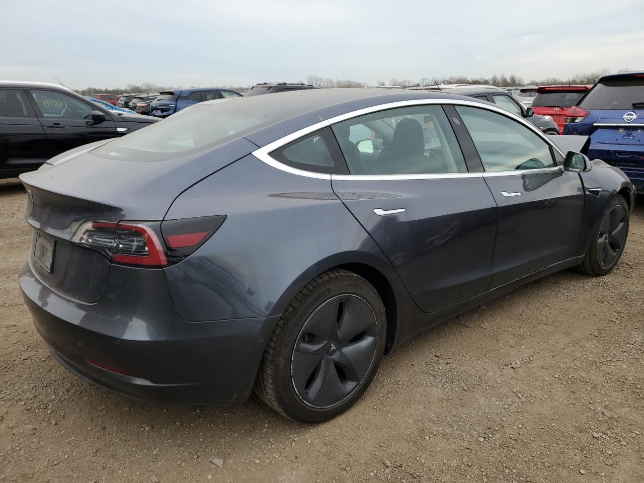 2019 TESLA MODEL 3 - Фото 3