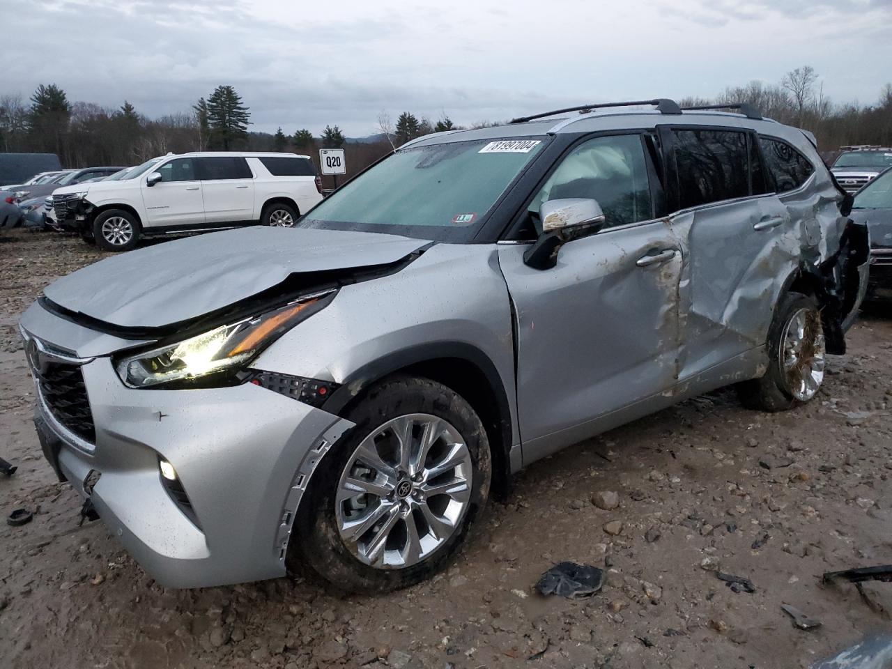 2024 TOYOTA HIGHLANDER