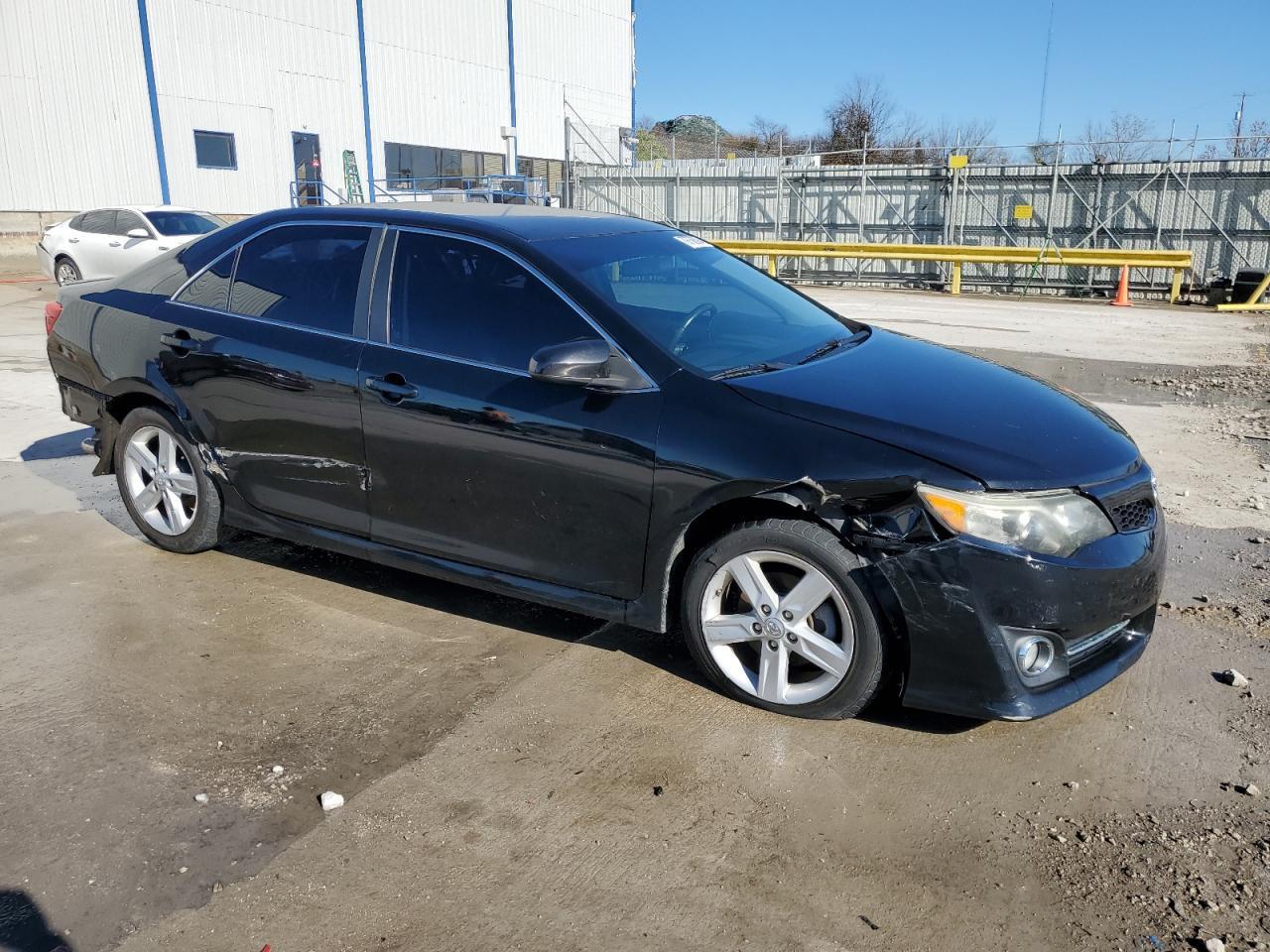 2013 TOYOTA CAMRY L - Фото 4