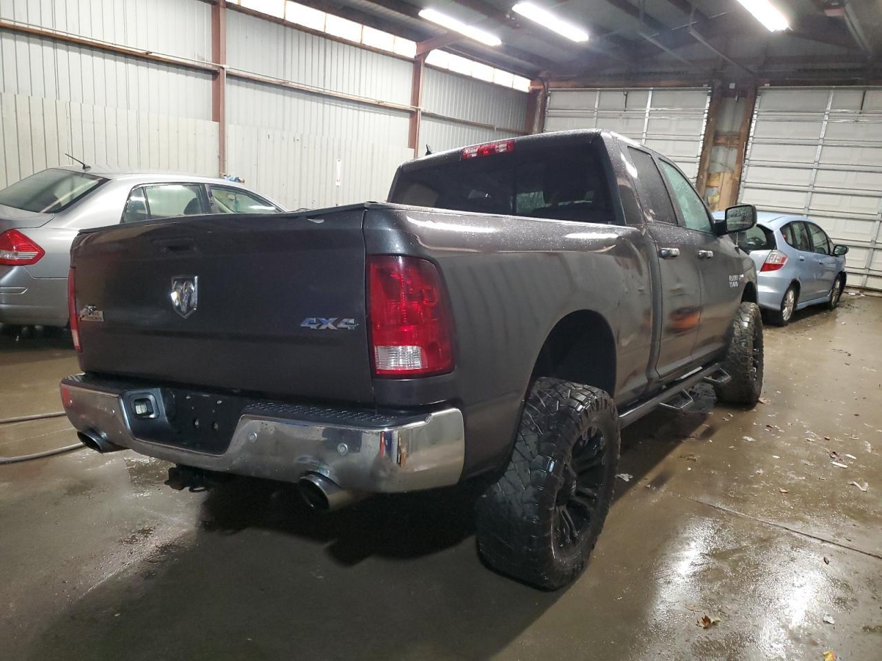 2015 RAM 1500 SLT - Image 3