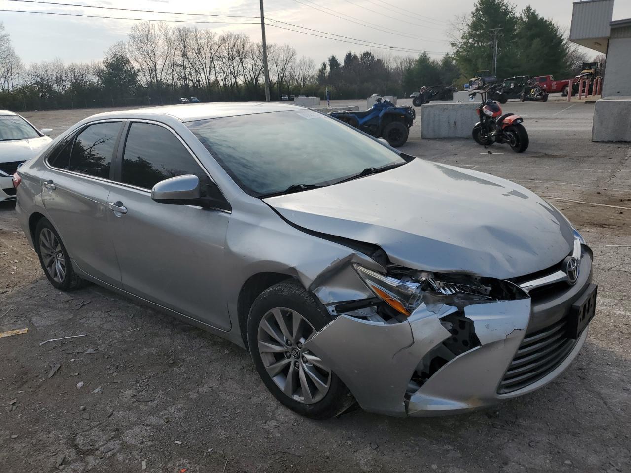 2016 TOYOTA CAMRY LE - Фото 4