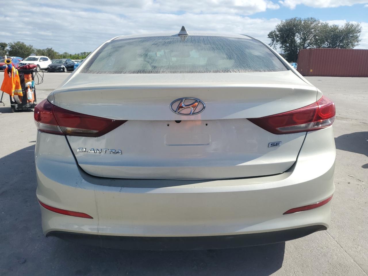 2017 HYUNDAI ELANTRA SE - Image 6