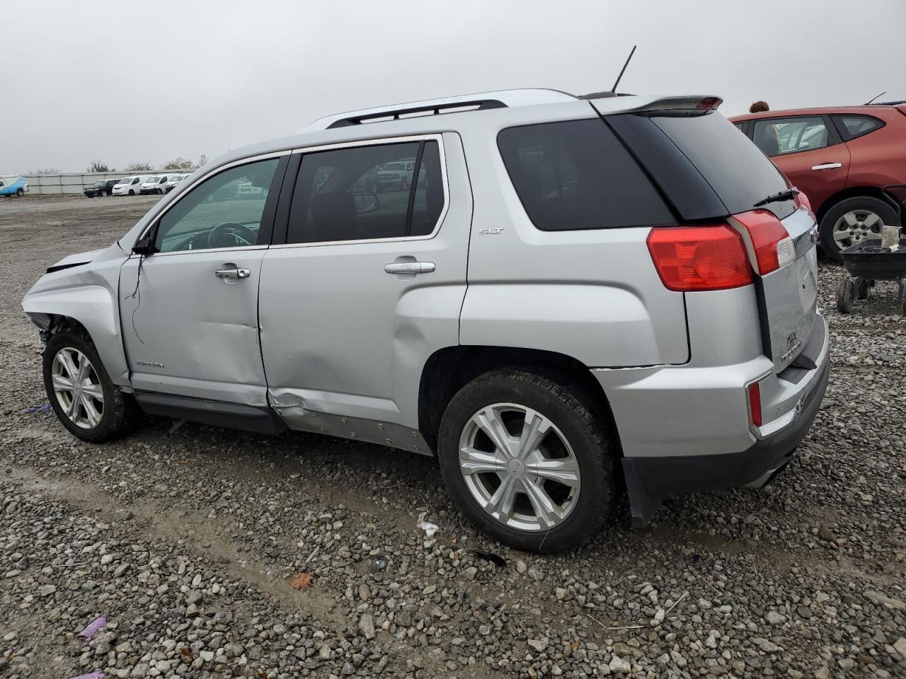 2016 GMC TERRAIN SL - Фото 2