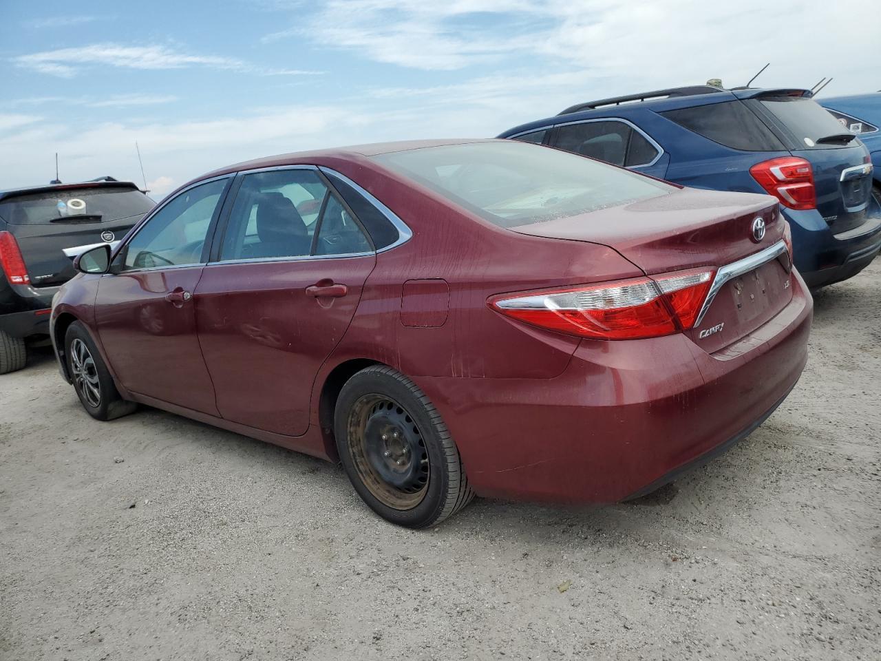 2016 TOYOTA CAMRY LE - Фото 2