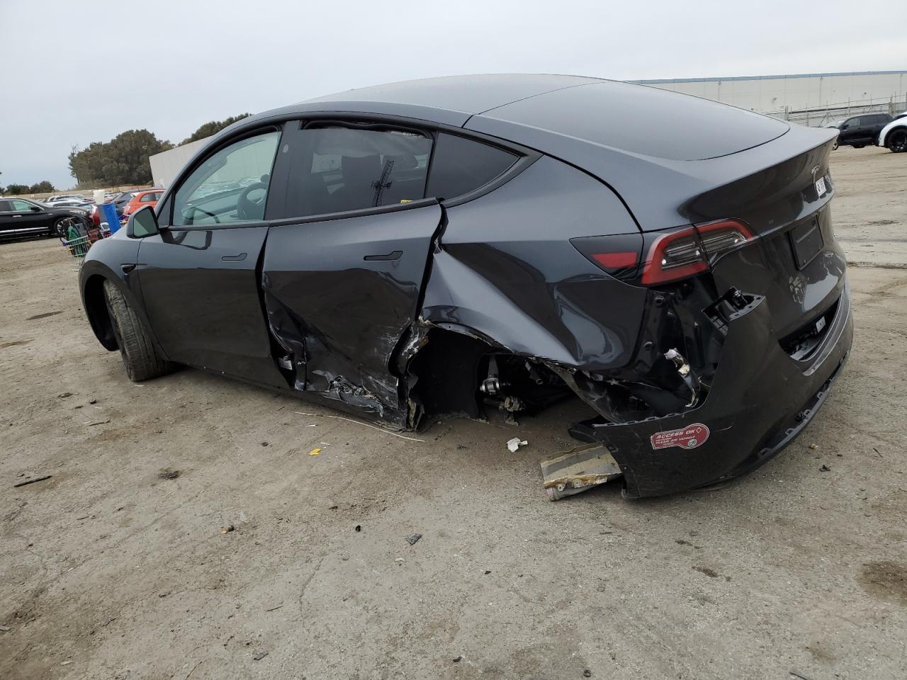 2024 TESLA MODEL Y - Image 2