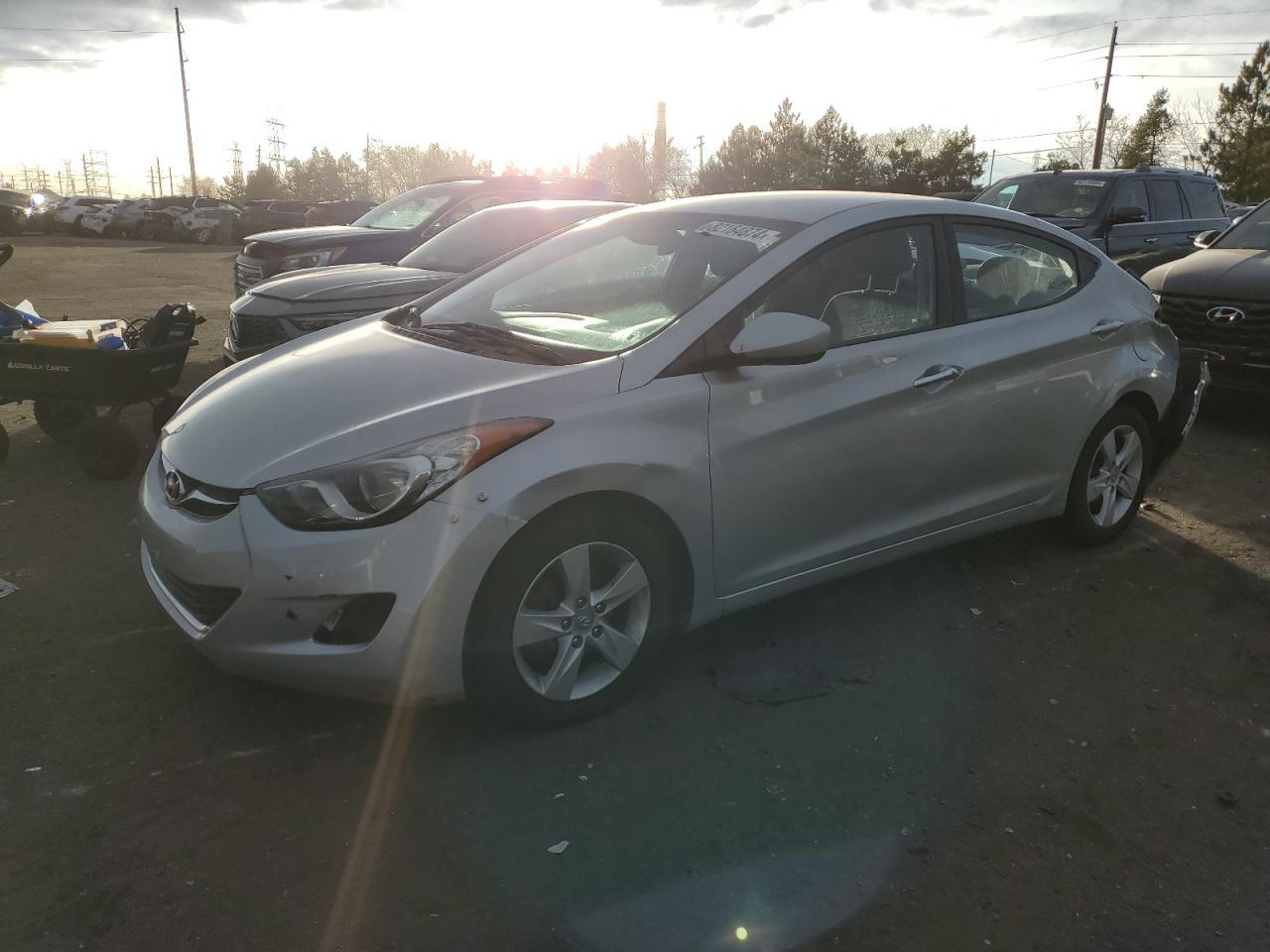 2013 HYUNDAI ELANTRA GL