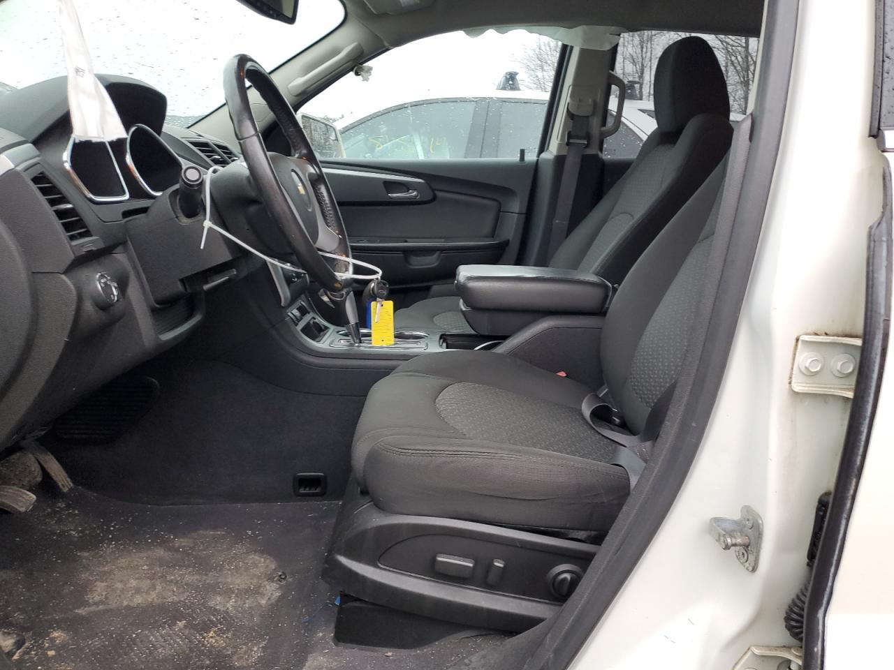 2011 CHEVROLET TRAVERSE L - Фото 7
