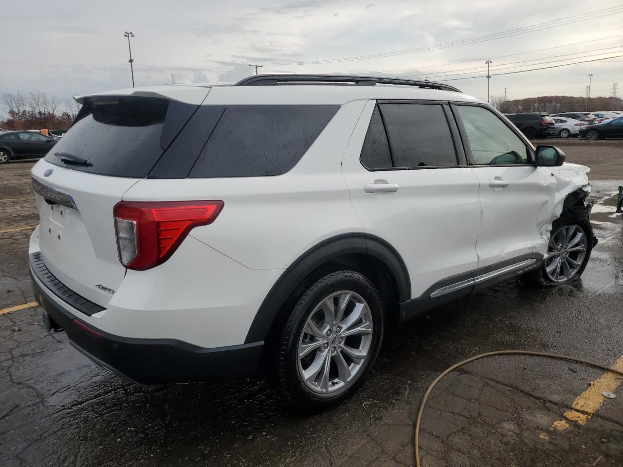 2022 FORD EXPLORER X - Фото 3