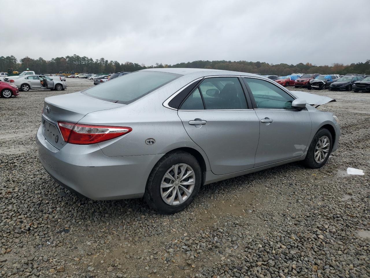 2016 TOYOTA CAMRY LE - Фото 3