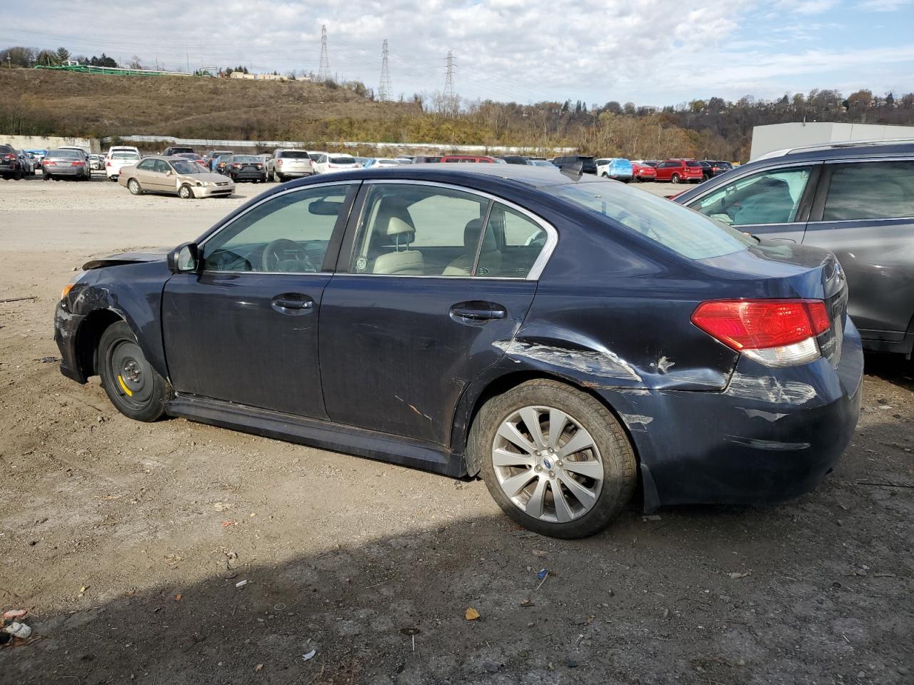 2012 SUBARU LEGACY 2.5 - Image 2