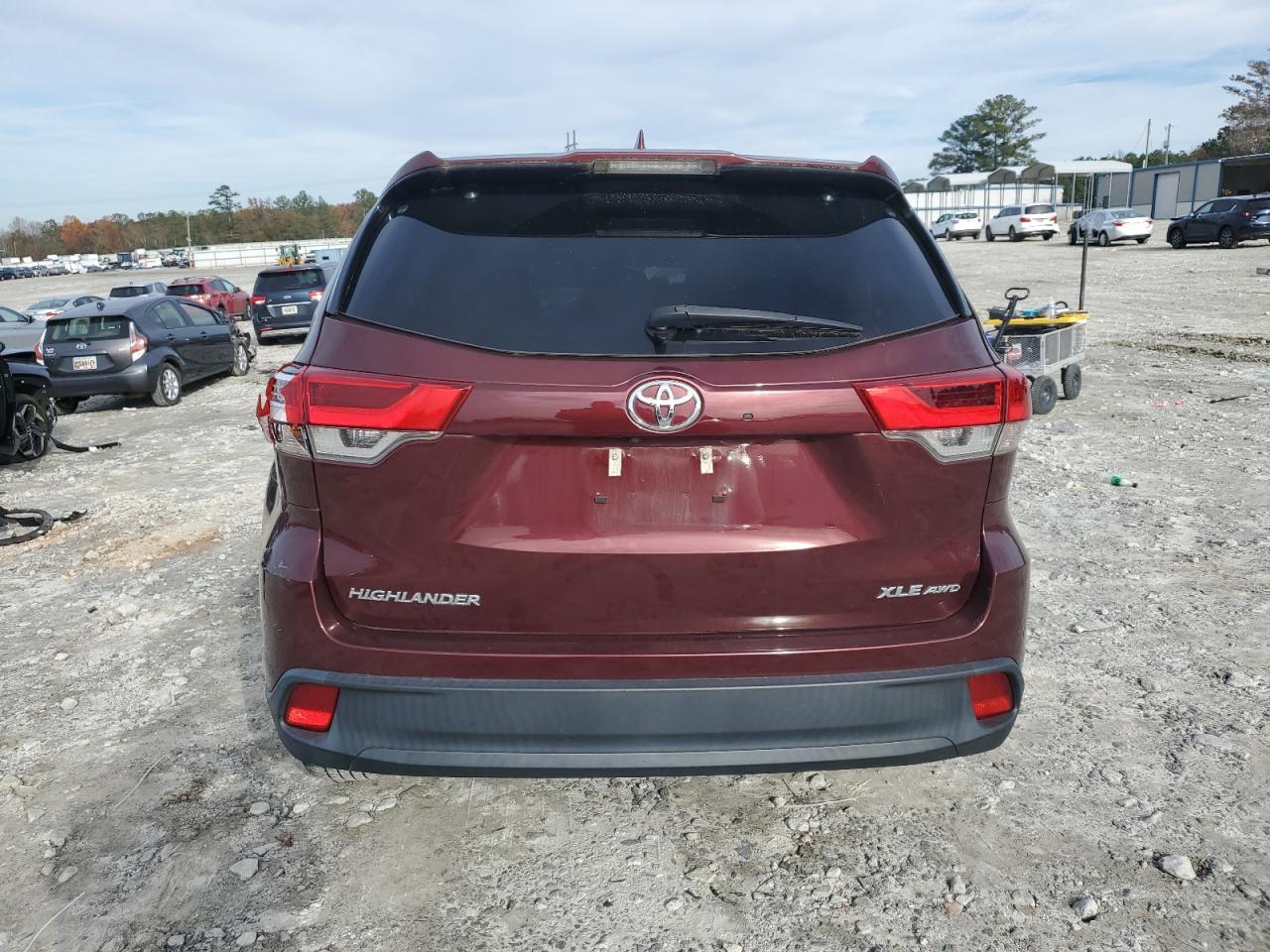2019 TOYOTA HIGHLANDER - Image 6