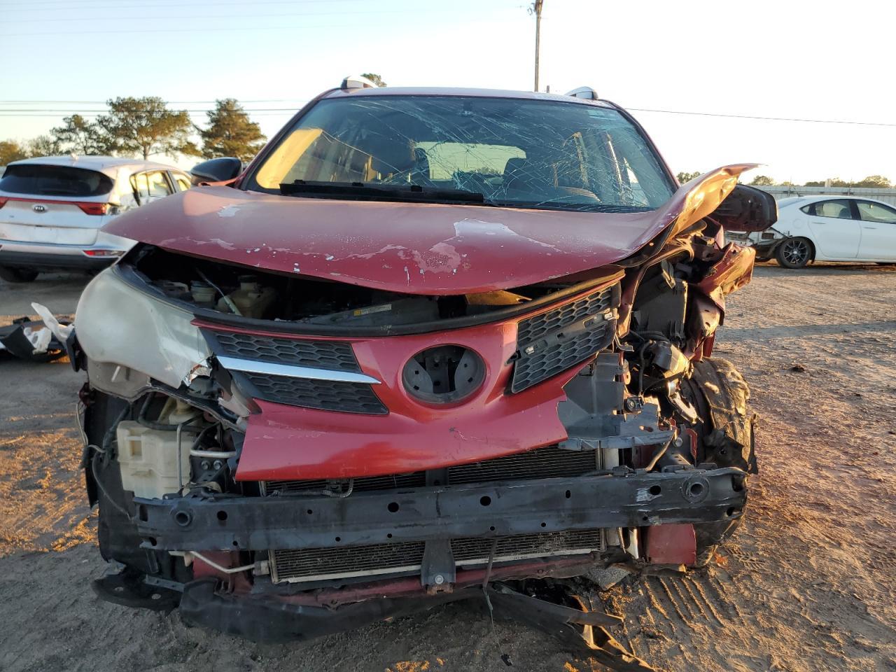 2014 TOYOTA RAV4 LE - Фото 5