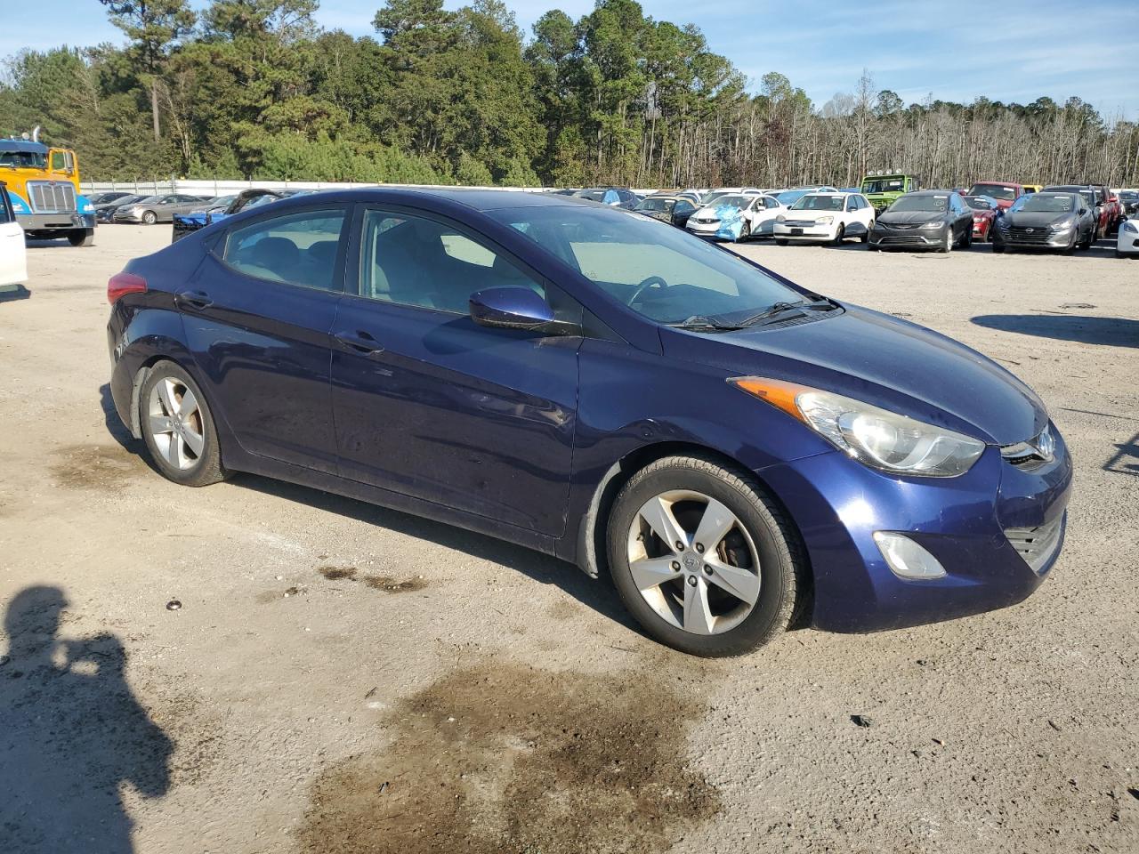 2013 HYUNDAI ELANTRA GL - Image 4