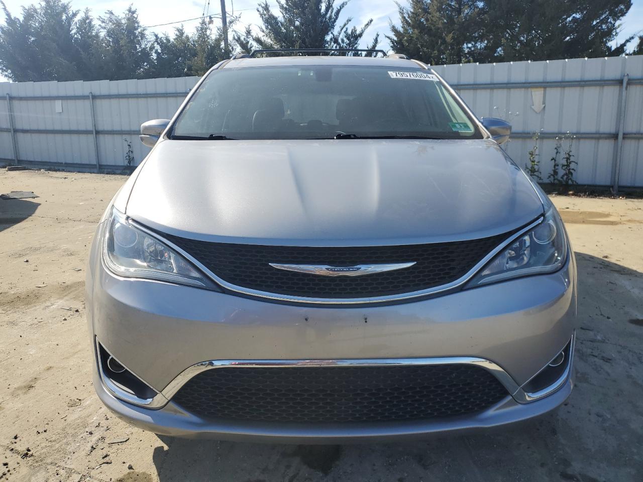 2017 CHRYSLER PACIFICA T - Image 5