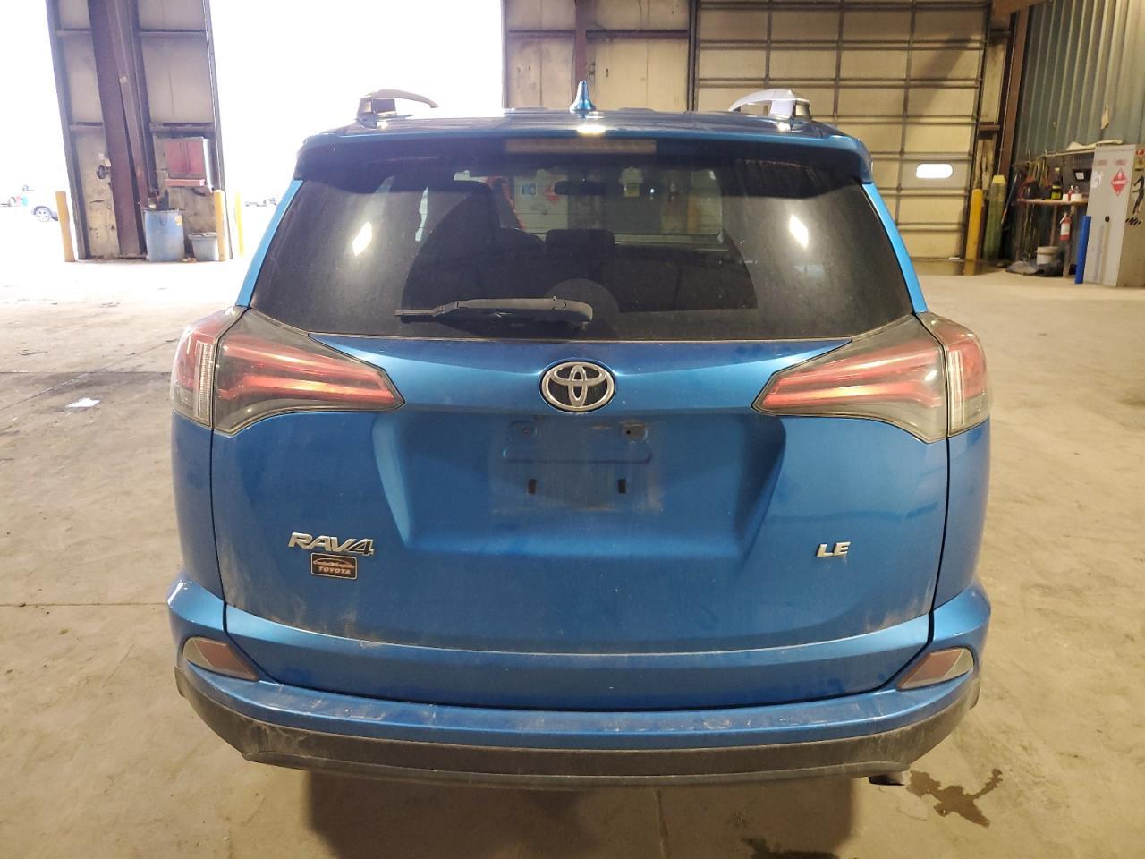 2016 TOYOTA RAV4 LE - Фото 6
