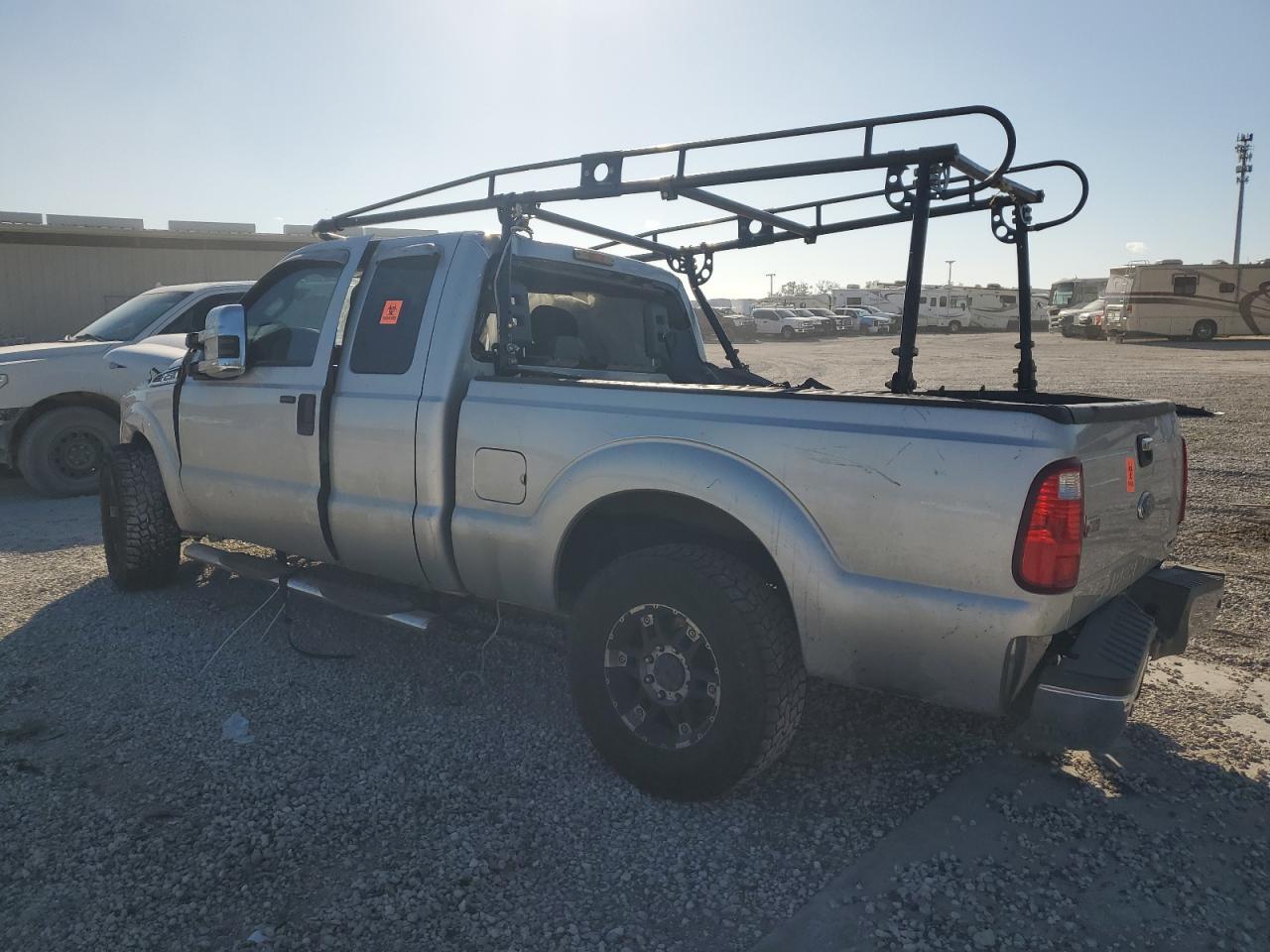 2016 FORD F250 SUPER - Image 2