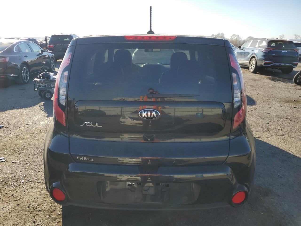 2016 KIA SOUL + - Image 6