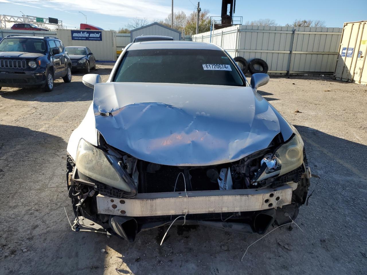 2011 LEXUS IS 250 - Image 5