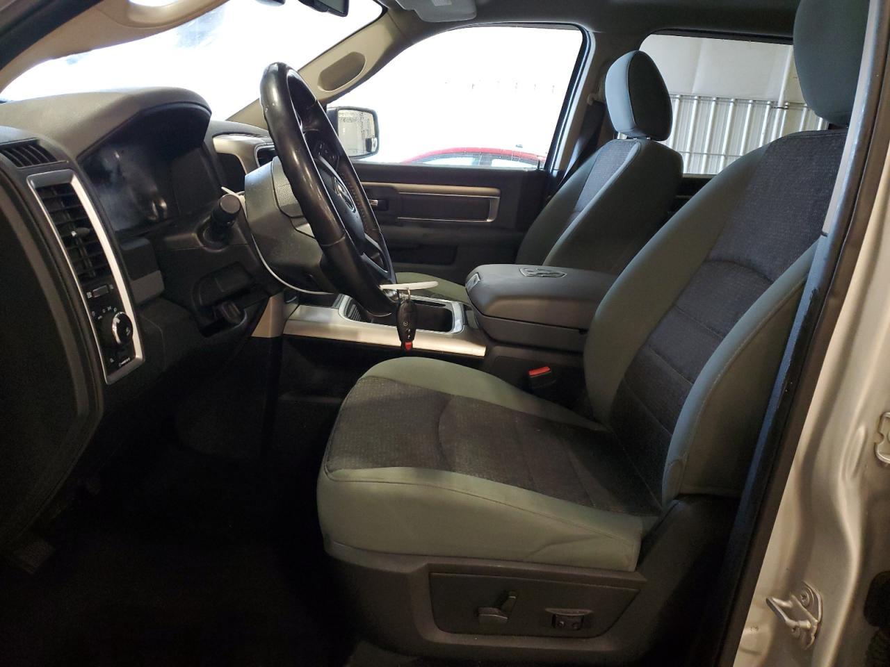 2017 RAM 1500 SLT - Image 7