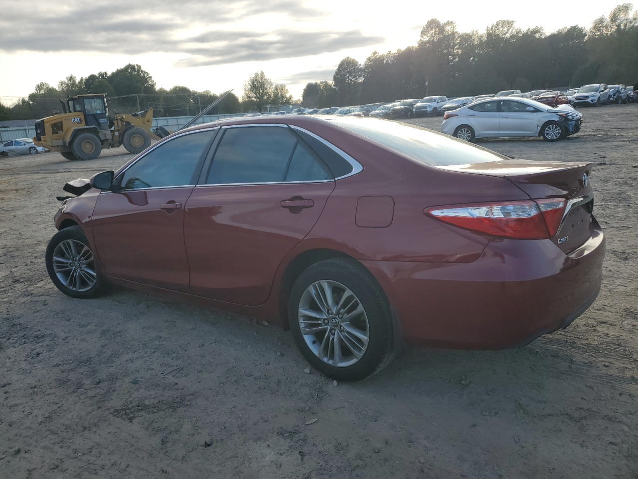 2016 TOYOTA CAMRY LE - Image 2